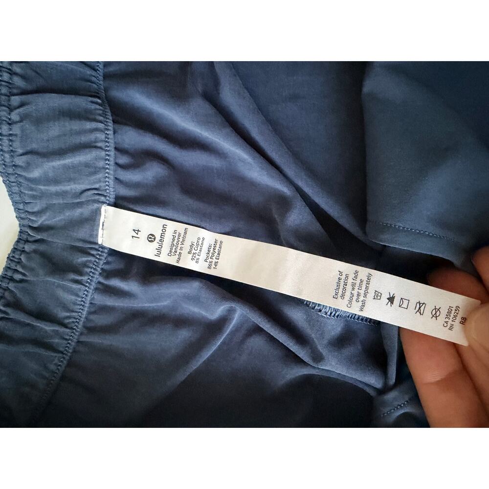 Lululemon Flow In Elegance Crop Pants - Women's Blue Size 14 - Picture 5 of 10